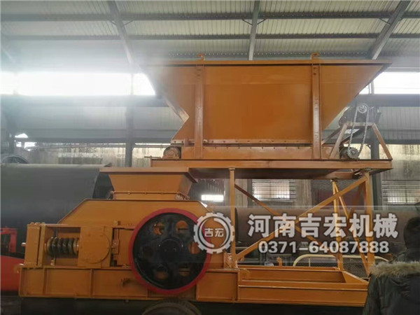 900&times;1200移動雙齒輥破碎機發往西安 